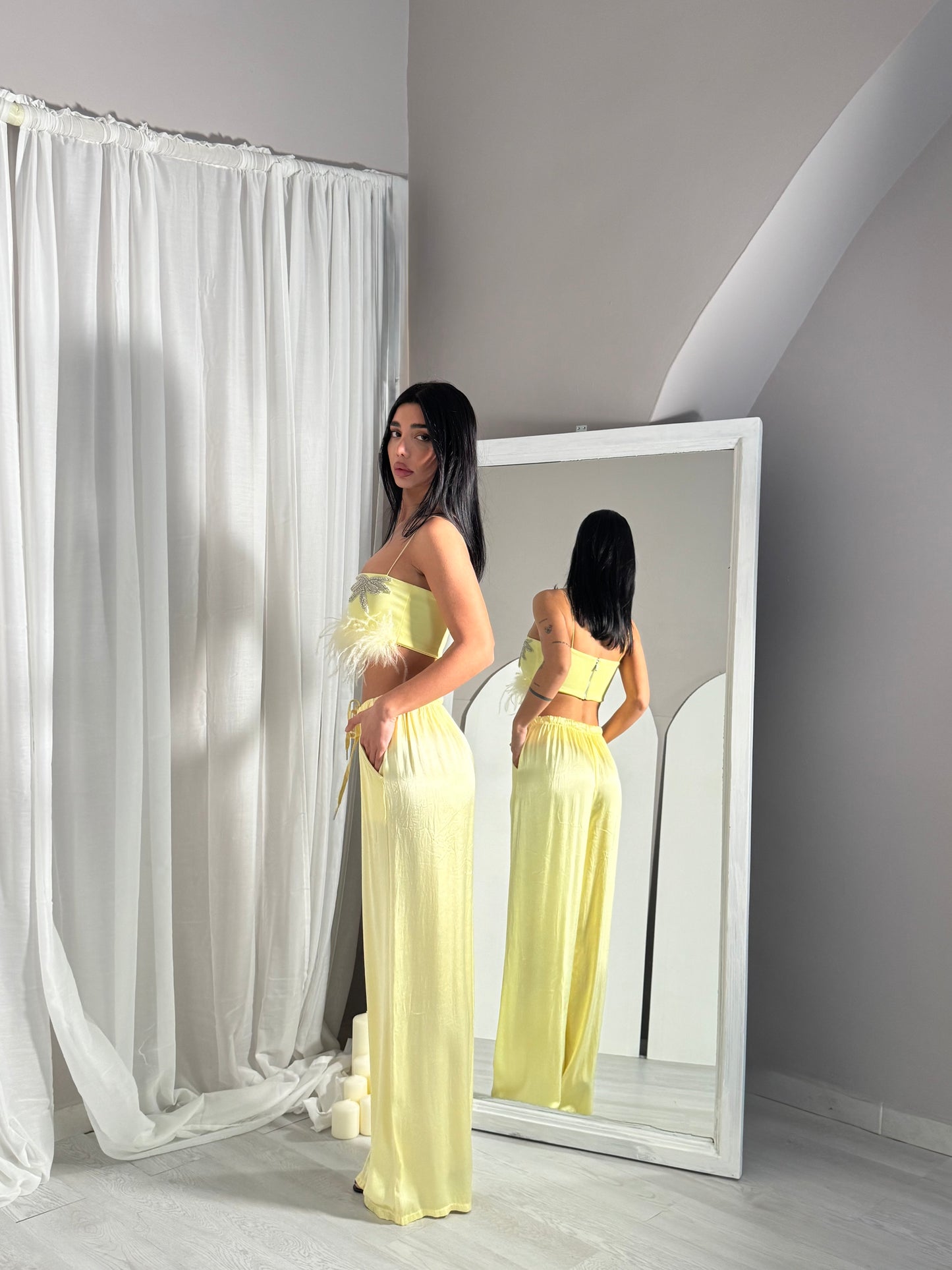 Pantaloni Suade