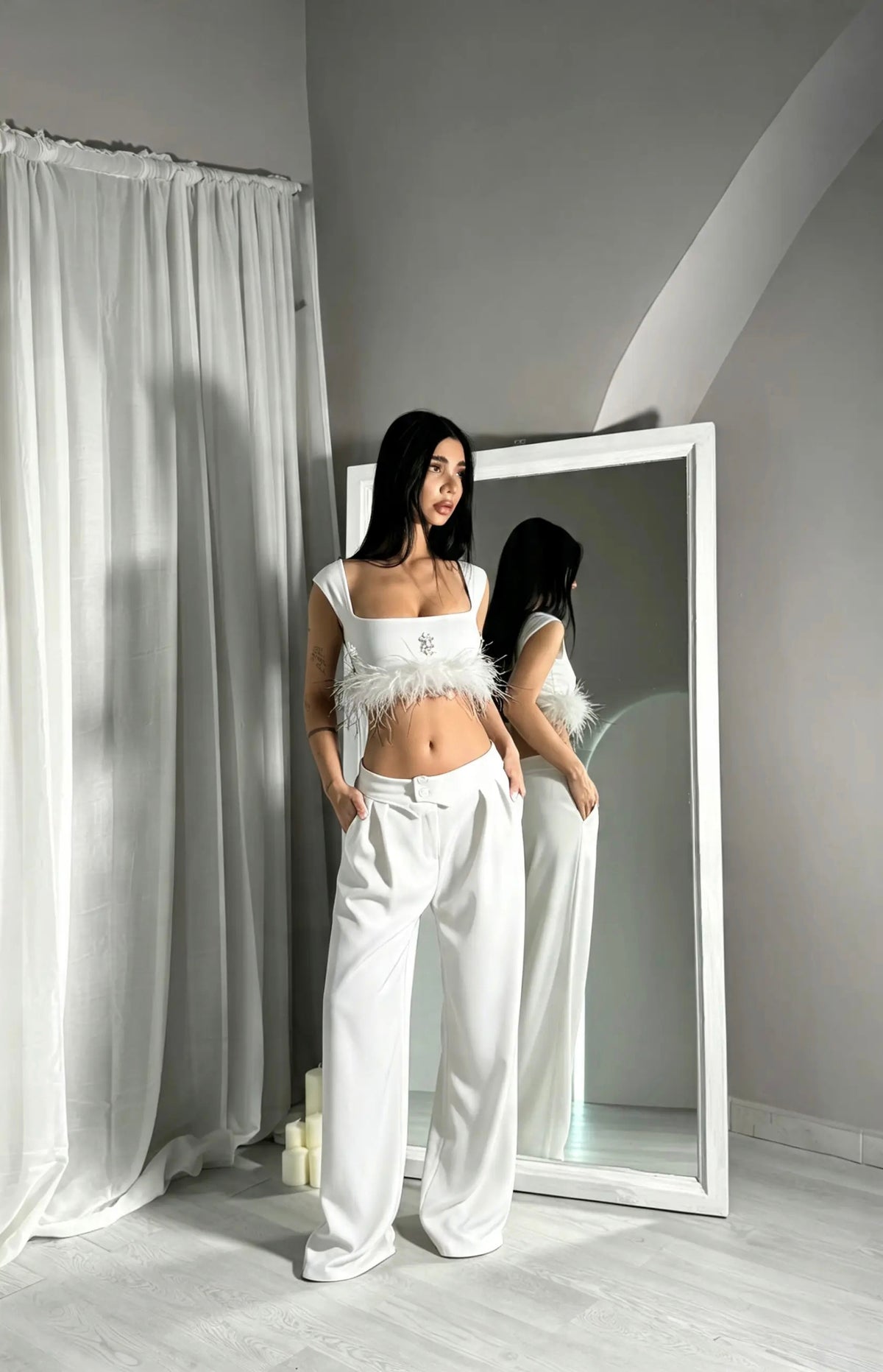 Top Kate Con Piume e strass Tre Colori