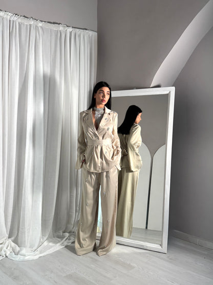 Tailleur Satin Glow