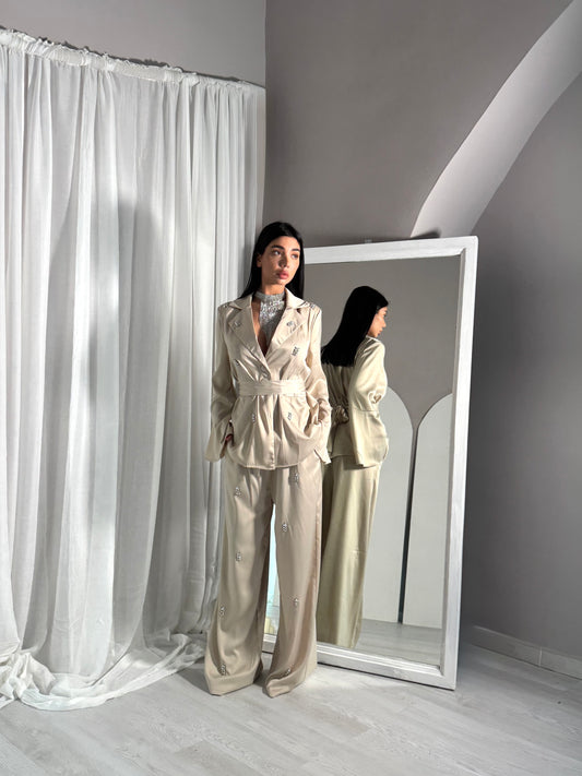 Tailleur Satin Glow